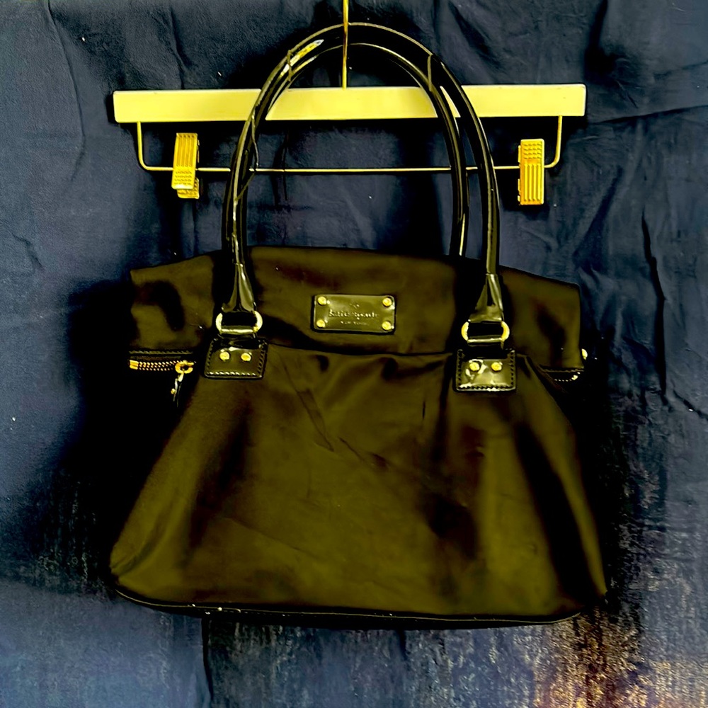 Woman Kate spade bag